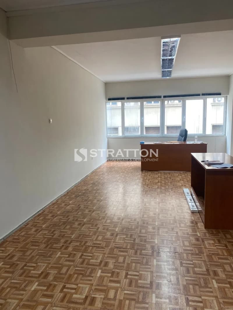 Office in Platia Kanigos, Exarchia - Neapoli — Photo 4 of 13