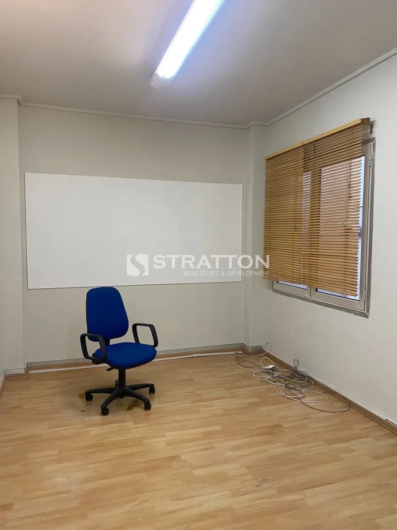 Office in Platia Kanigos, Exarchia - Neapoli — Photo 7 of 13