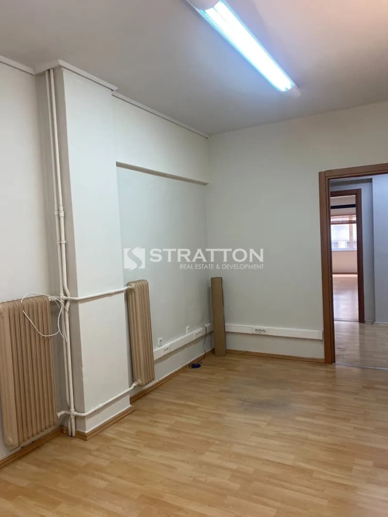 Office in Platia Kanigos, Exarchia - Neapoli — Photo 8 of 13