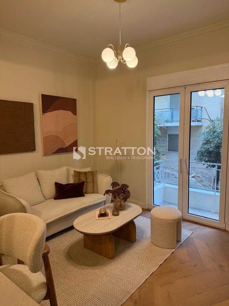 Apartment in akadimia Platonos, Kolonos - Kolokinthous — Photo 1 of 5