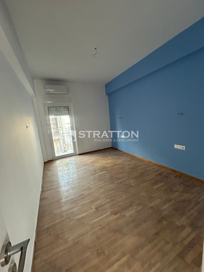 Apartment in Agios Vasileios, Piraeus — Photo 3 of 7