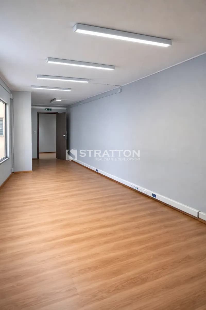 Γραφείο στην Παλιά Βουλή, Κέντρο — Φωτογραφία 1 από 5