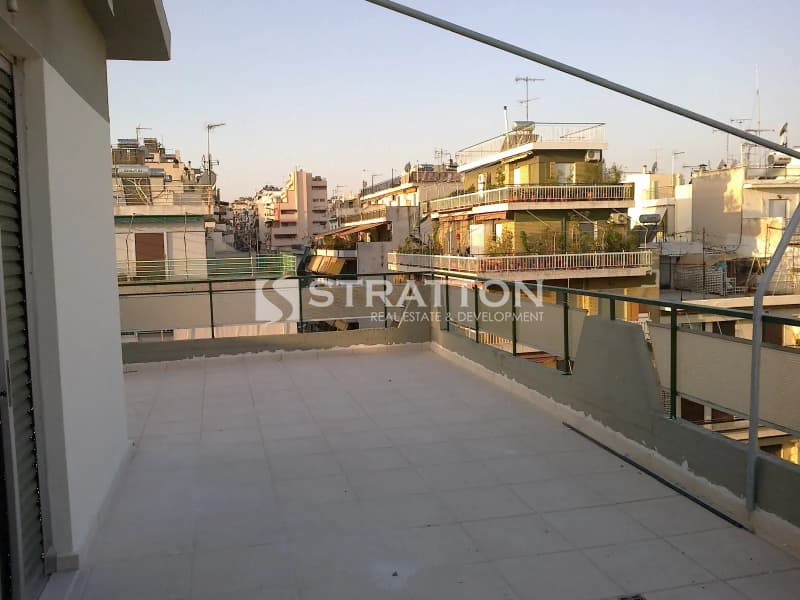Apartment in Chatzikiriakeio, Piraeus — Photo 4 of 11