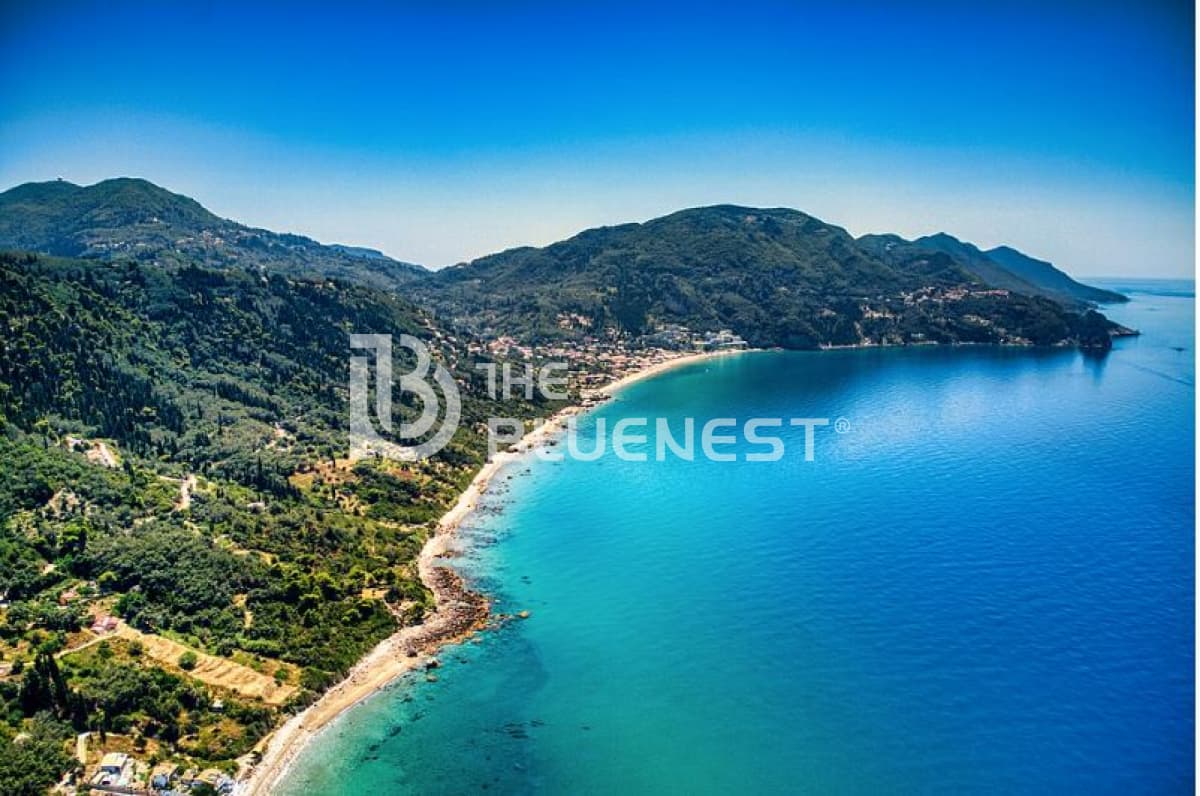 Αγροτεμάχιο στην Αχίλλειο, Κέρκυρα