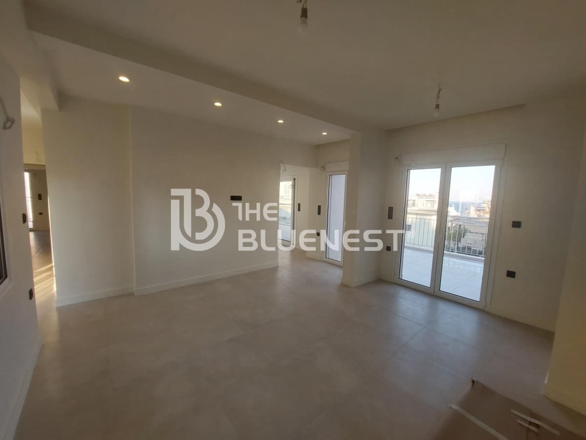 Apartment in Mitropoli, Piraeus — Photo 1 of 17