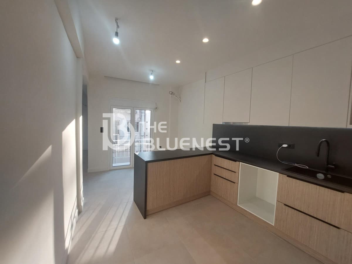 Apartment in Mitropoli, Piraeus — Photo 3 of 17