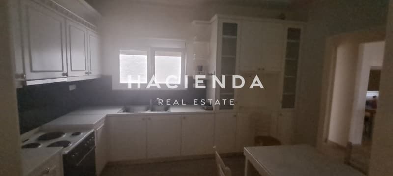 Apartment in Mikrolimano, Piraeus — Photo 12 of 16