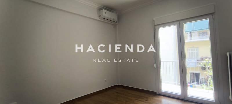 Apartment in Osios Loukas, Patisia — Photo 5 of 19