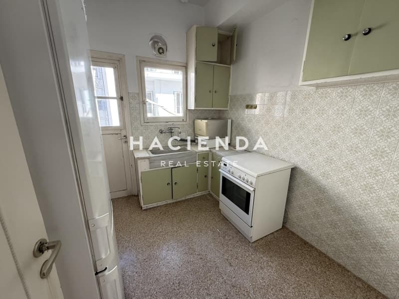 Apartment in Ravenia, Attiki — Photo 13 of 19