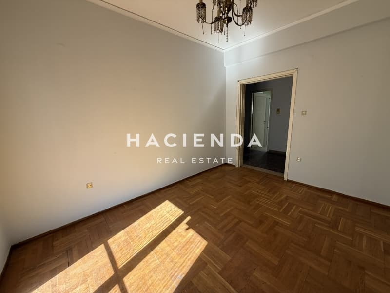 Apartment in Ravenia, Attiki — Photo 4 of 19