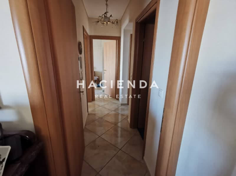 Apartment in Neapoli, Nikaia — Photo 2 of 8