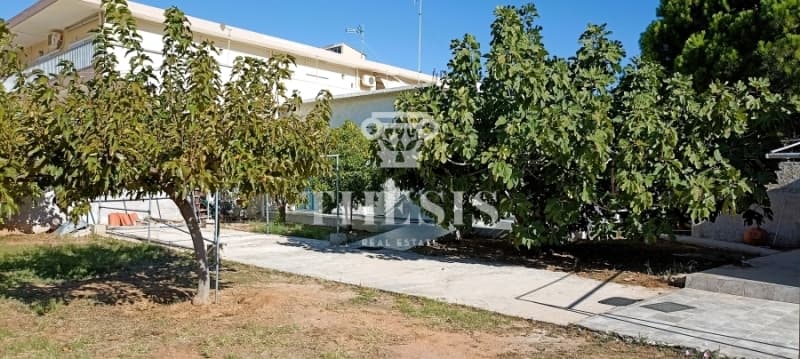 Αγροτεμάχιο στην Κέντρο, Καλύβια Θορικού — Φωτογραφία 1 από 3