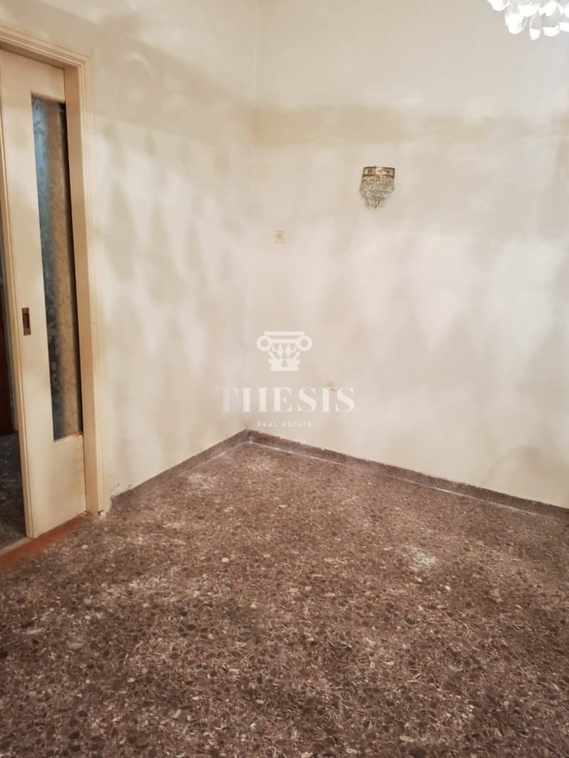Apartment in Palaia Kokkinia, Piraeus — Photo 1 of 5