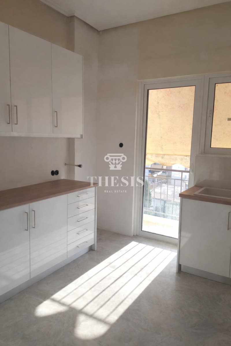 Apartment in Center, Argyroupoli — Photo 2 of 13