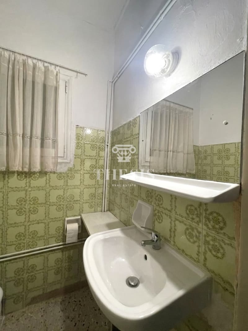 Apartment in Plateia Koliatsou, Patision - Acharnon — Photo 9 of 11