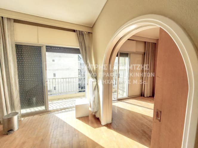 Apartment in Center, Volos — Photo 1 of 25