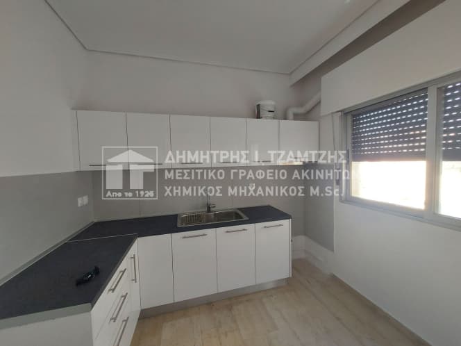 Apartment in Center, Volos — Photo 3 of 25