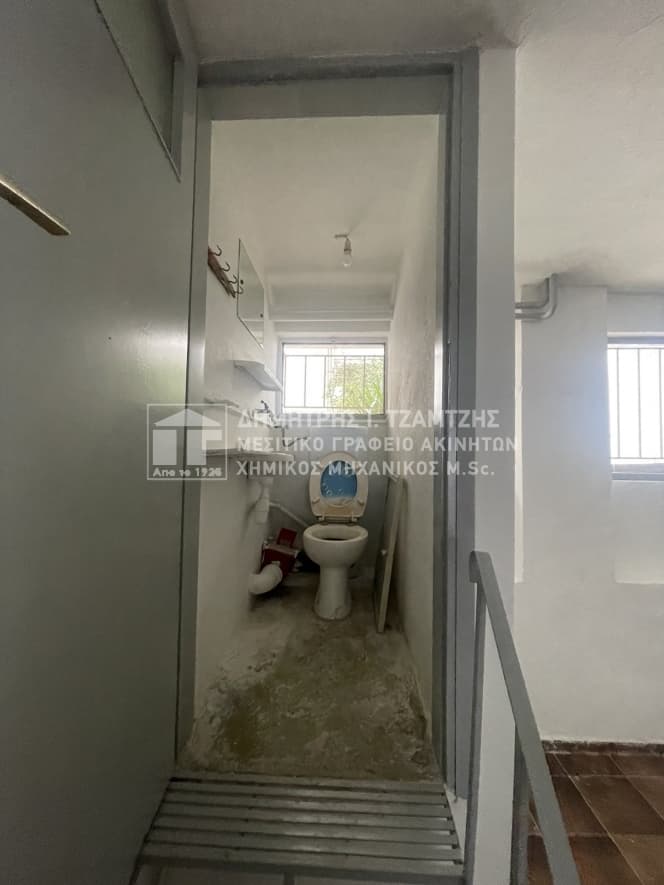 Κατάστημα στην Επτά Πλατάνια, Φερών — Φωτογραφία 9 από 10