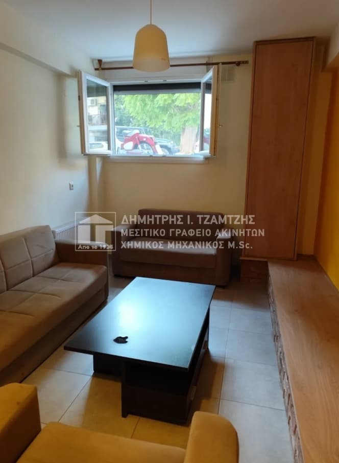 Apartment in Analipsi, Volos — Photo 1 of 11