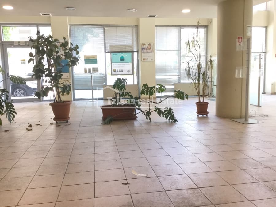 Κατάστημα στην Κέντρο, Ελευθέριο-Κορδελιό — Φωτογραφία 4 από 22