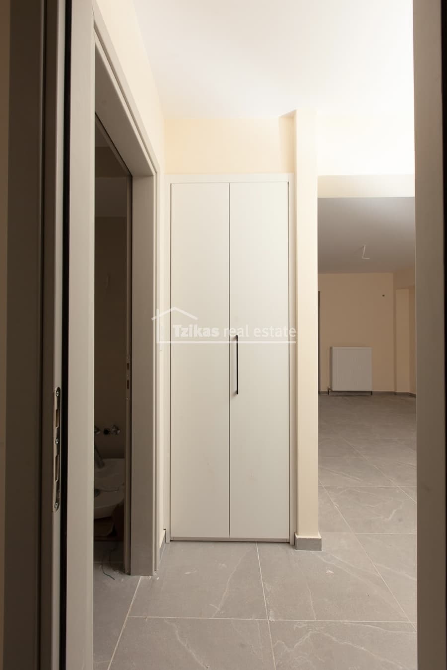 Apartment in Center, Kalamaria — Photo 17 of 25