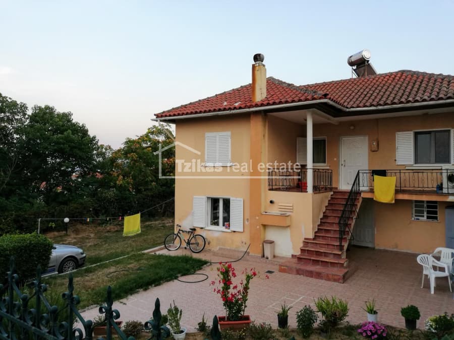 House in Agia Paraskevi, Vasilika — Photo 1 of 2
