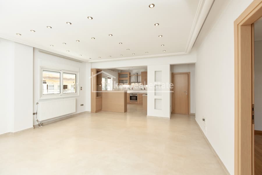 Apartment in Center, Kalamaria — Photo 2 of 30