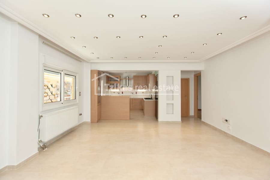 Apartment in Center, Kalamaria — Photo 3 of 30