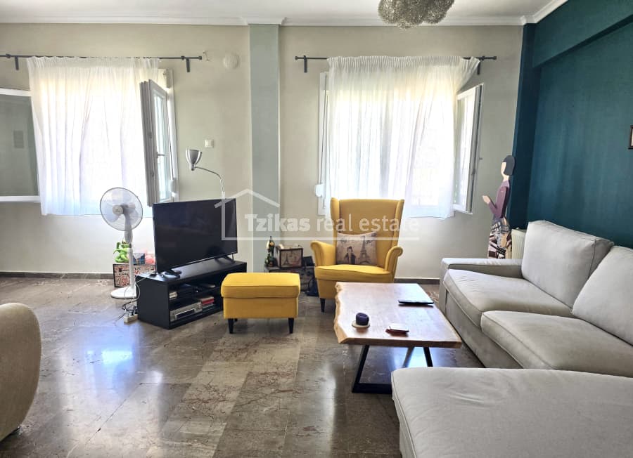 Apartment in Aretsou, Kalamaria — Photo 2 of 19