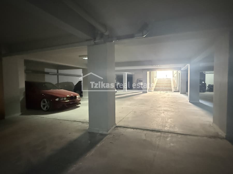 Parking Space in Agios Ioannis, Kalamaria — Photo 6 of 13