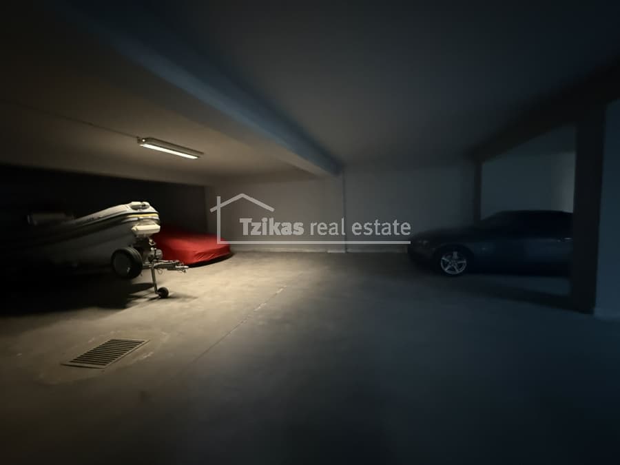 Parking Space in Agios Ioannis, Kalamaria — Photo 8 of 13