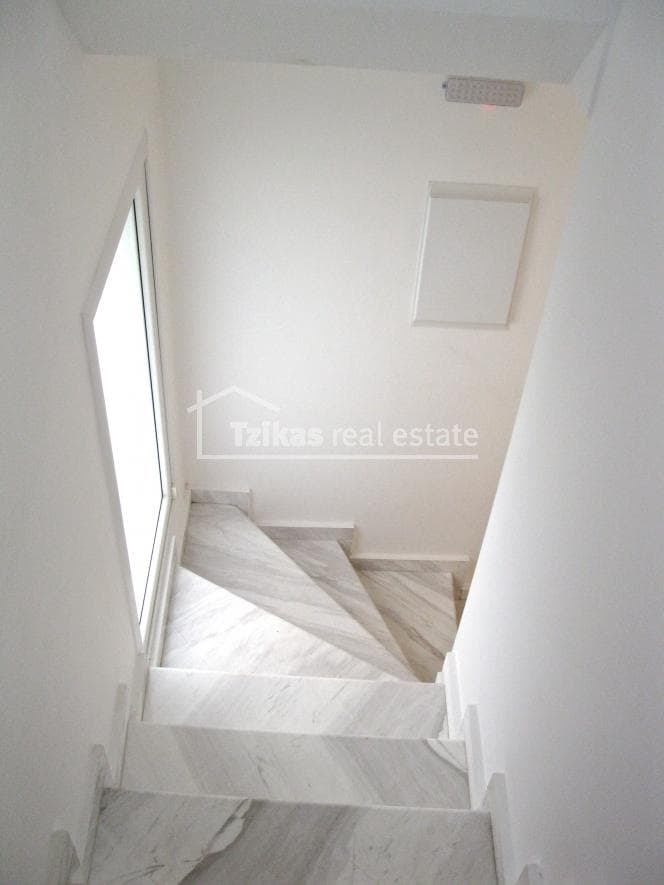 House in Center, Thermi — Photo 15 of 27