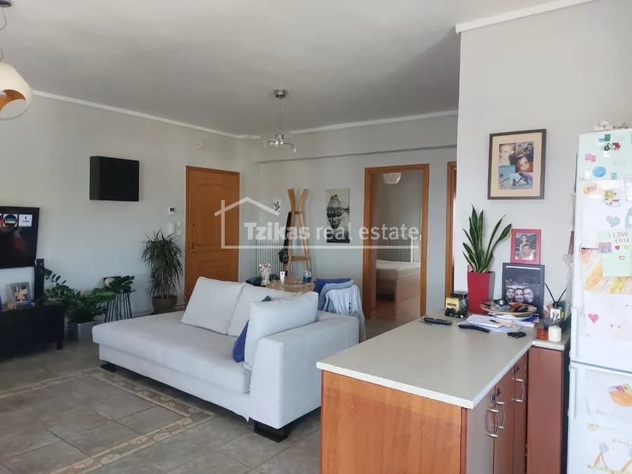 Apartment in Foinikas, Kalamaria — Photo 2 of 21