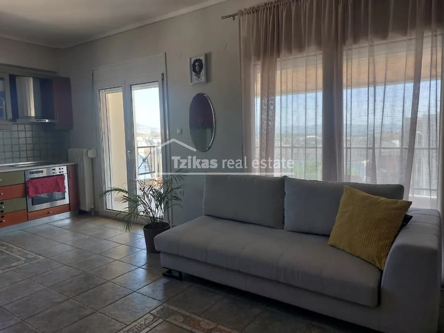 Apartment in Foinikas, Kalamaria — Photo 4 of 21