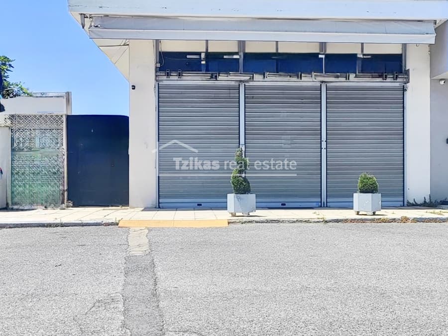 Retail Store in Mediterranean Cosmos, Thermi — Photo 1 of 3