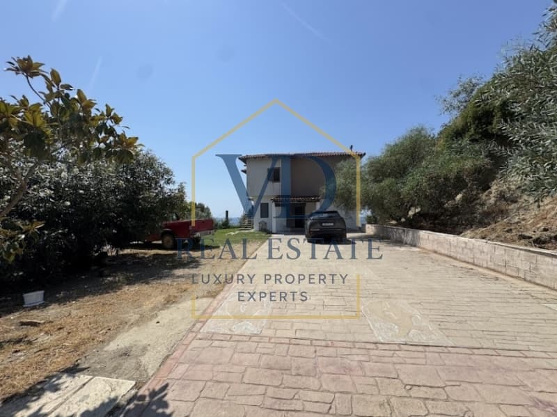 House in Moles Kalives, Kassandra — Photo 1 of 31