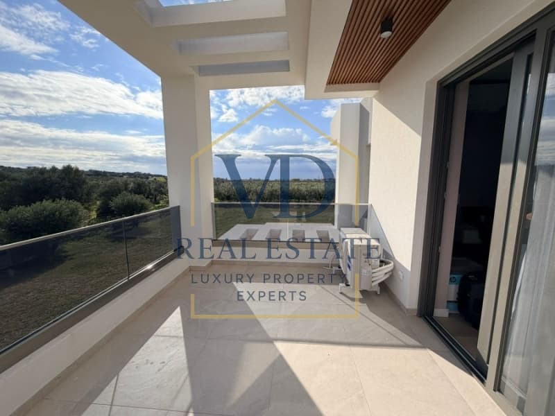 House in Paralia Dionisiou, Moudania — Photo 2 of 13