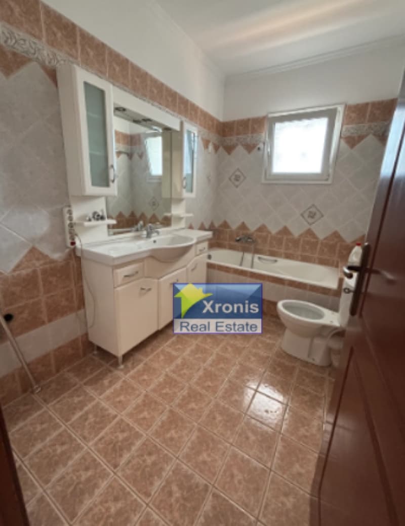 Apartment in Prasinos Lofos, Iraklio — Photo 10 of 15