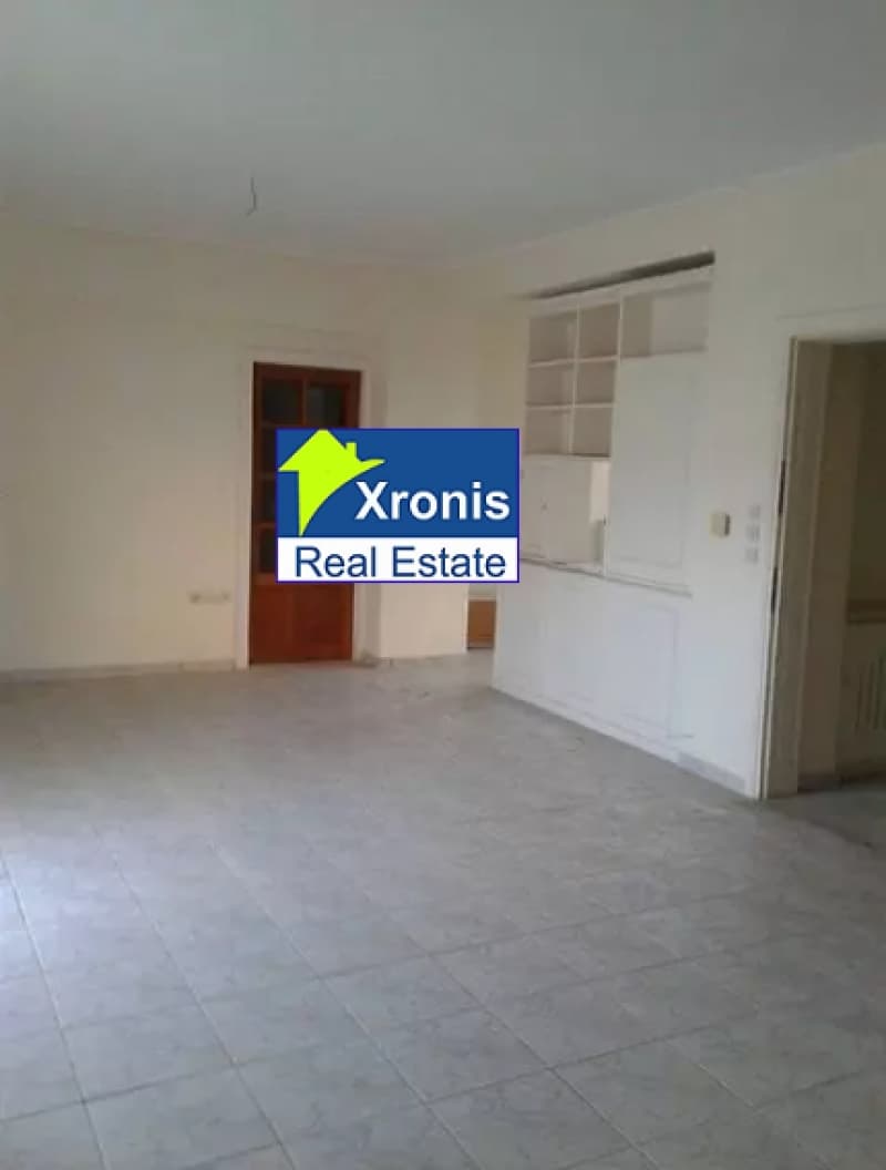 Apartment in Center, Ilion — Photo 3 of 9