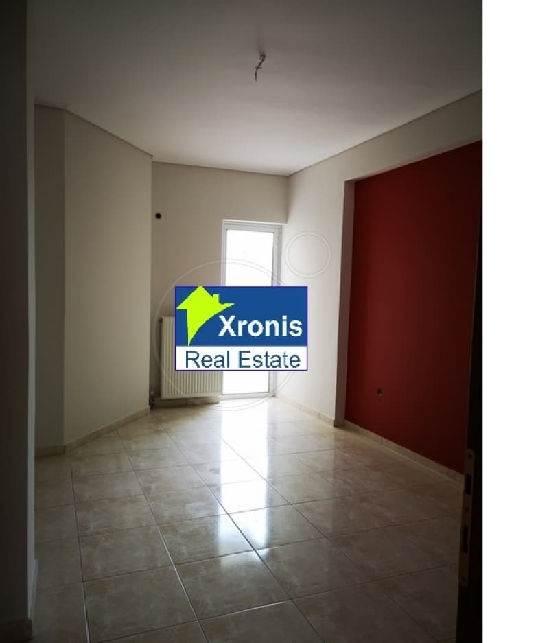 Apartment in Center, Ilion — Photo 9 of 14