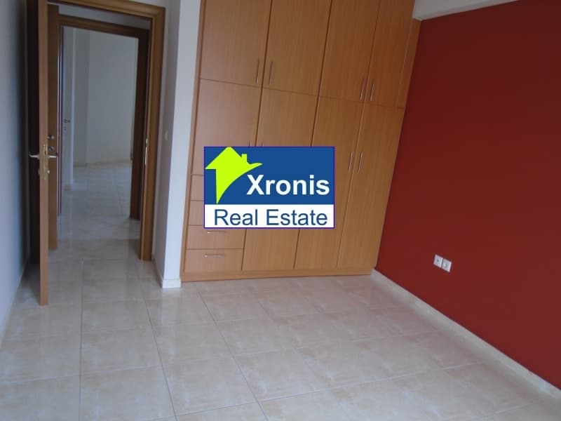 Apartment in Center, Ilion — Photo 11 of 14
