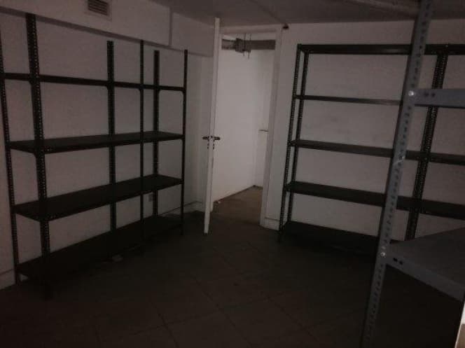 Retail Store in Floisvos, Palaio Faliro — Photo 3 of 6