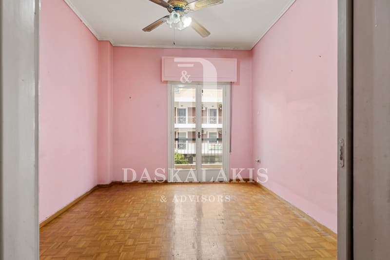 Apartment in Neo Pagkrati, Vironas — Photo 2 of 16