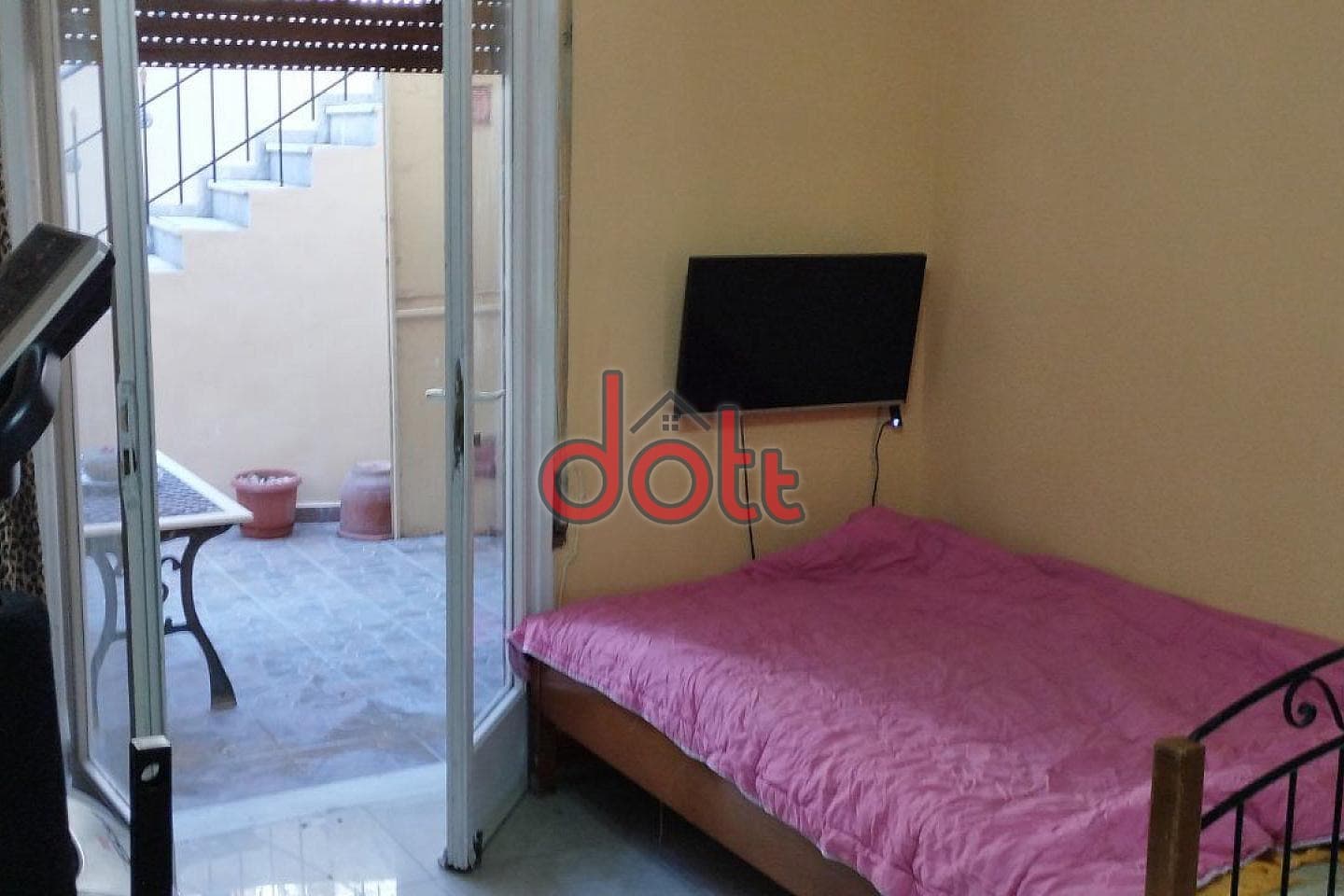 Apartment in Kariotika, Perama — Photo 1 of 19