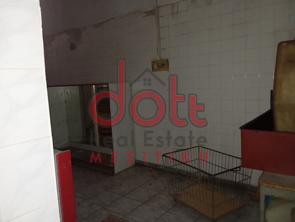 Retail Store in Neapoli, Nikaia — Photo 4 of 5