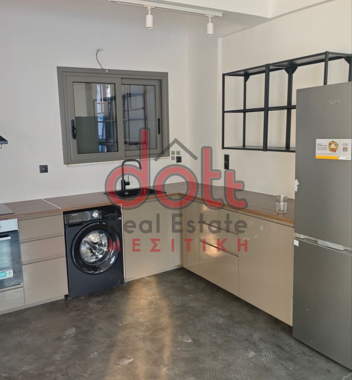 Apartment in Astythea, Chaidari — Photo 1 of 8