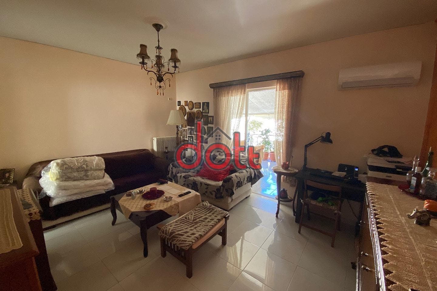 Apartment in Kaminia, Piraeus — Photo 1 of 16