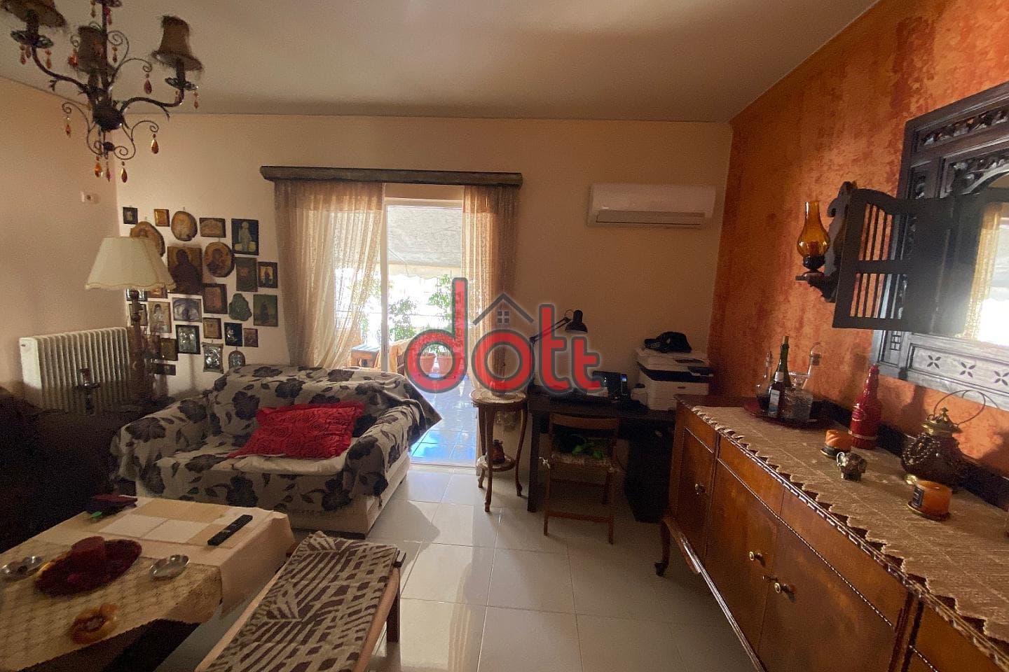 Apartment in Kaminia, Piraeus — Photo 2 of 16