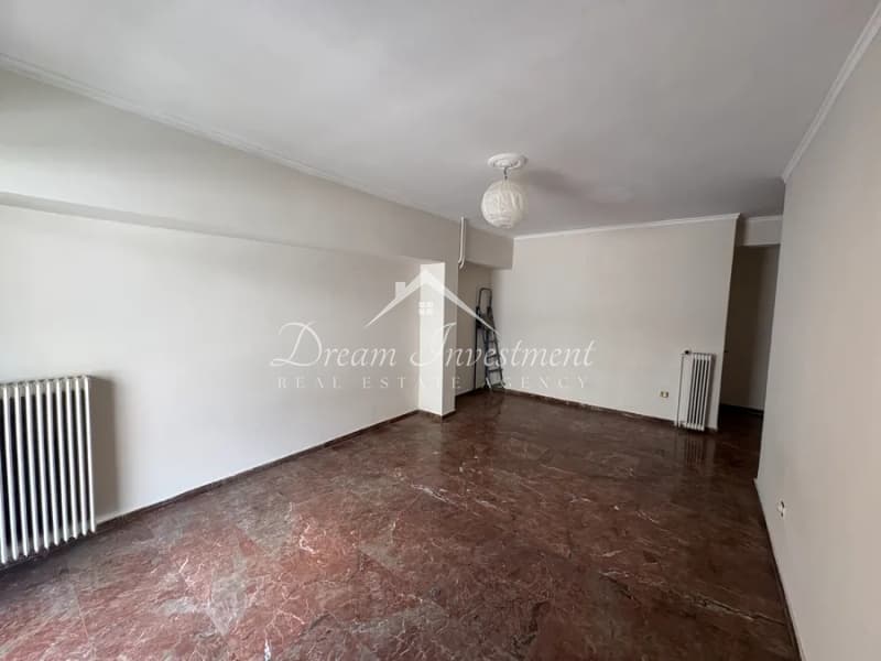 Apartment in Evaggelistria, Piraeus — Photo 2 of 4