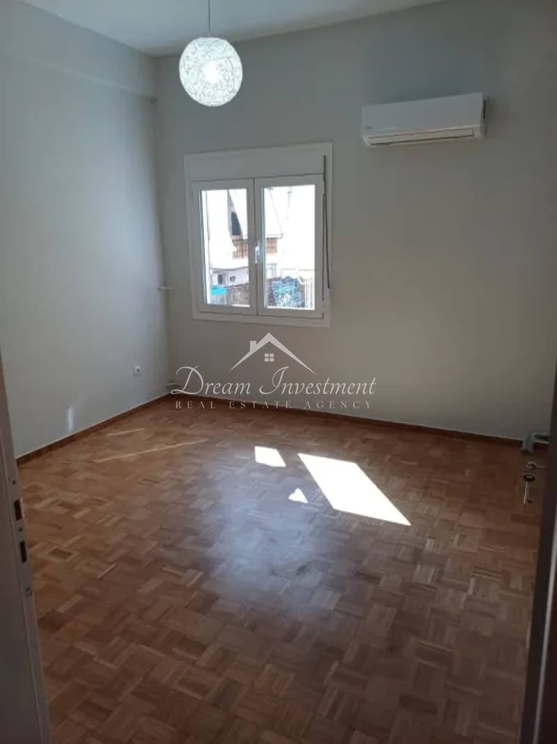 Apartment in Kato Petralona, Petralona — Photo 5 of 11